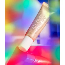 Catrice All Over Glow Tint 010 Beaming Diamond Foundation