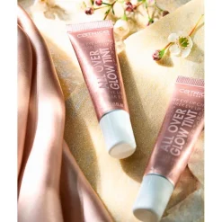 Catrice All Over Glow Tint 020 Keep Blushing Foundation