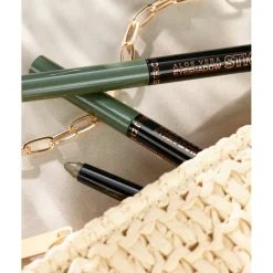 Catrice Aloë Vera 030 Olive Glam Oogschaduwstick