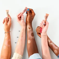 Essence Baby Got Glow 30 Breezy Bronze Liquid Highlighter
