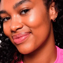 Essence Baby Got Glow 010 Golden Aura Highlight Stick