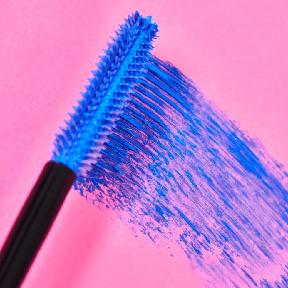 Essence I Love Extreme Blue Crazy Volume Mascara