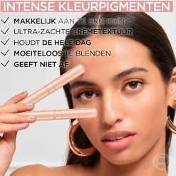 L'Oréal Paris 105 Mesmerizing Gold Le Shadow Stick