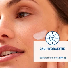 NIVEA Voedende Dagcrème met SPF15